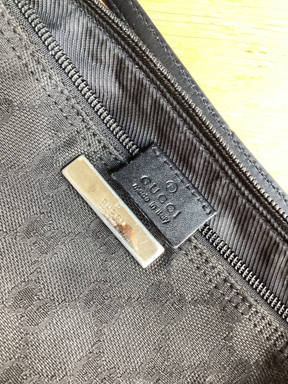 Gucci monogram boat pochette black bag - Picture 6 of 10